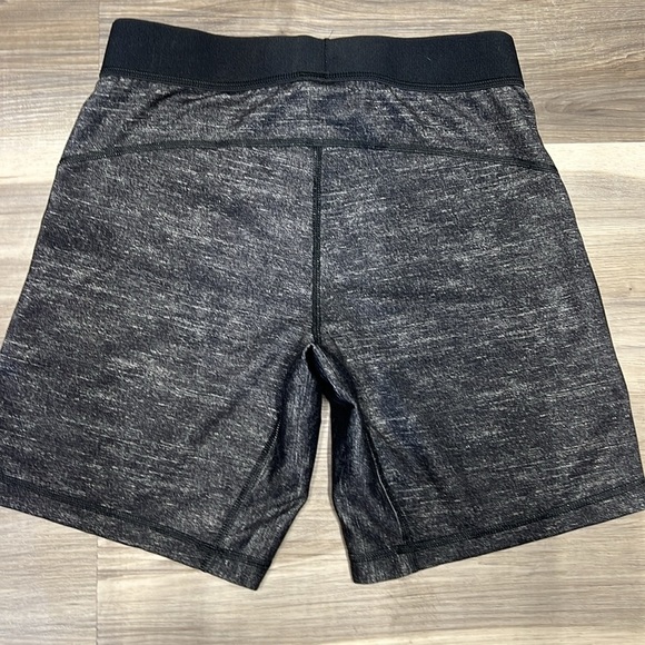 Adidas bike shorts size XS - Picture 8 of 8